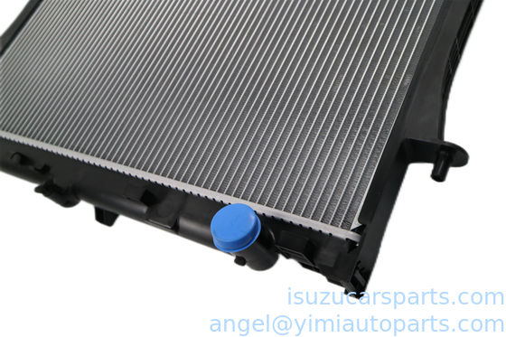 ISUZU DMAX2012 4JJ1 Radiator 8971372730 Bagian pendingin mobil